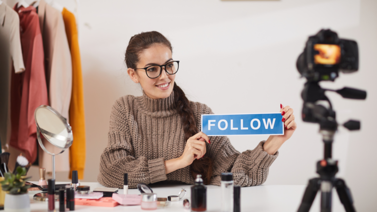 How to Successfully Outsource Social Media Management